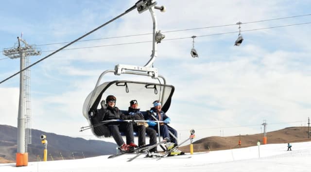 Канатная дорога № 12 в туристическом комплексе Шахдаг